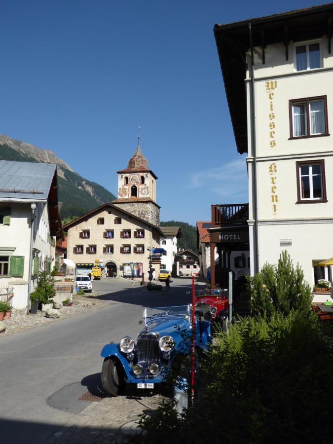 Hotel Weisses Kreuz Bergün Exterior foto