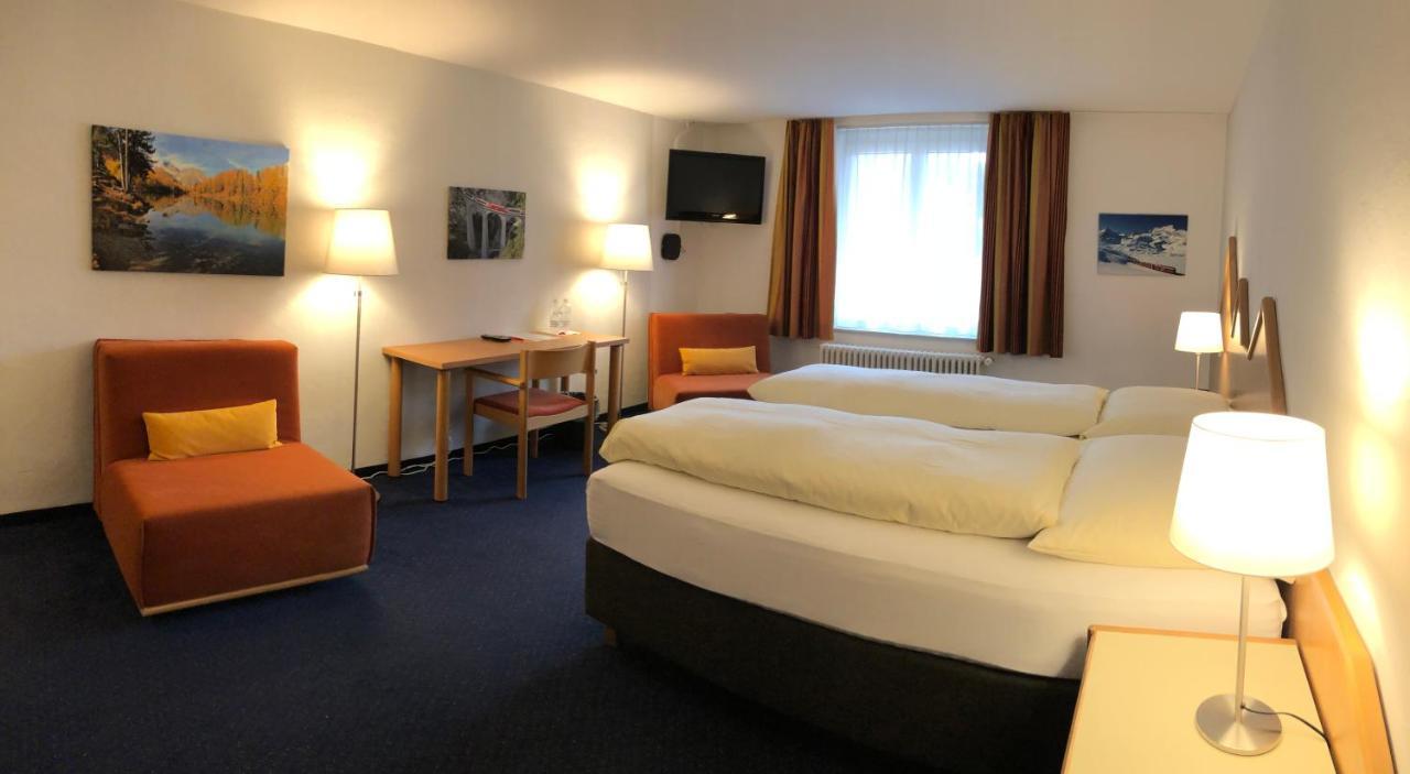 Hotel Weisses Kreuz Bergün Exterior foto