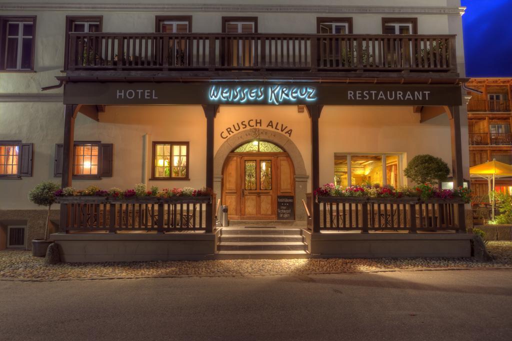 Hotel Weisses Kreuz Bergün Exterior foto
